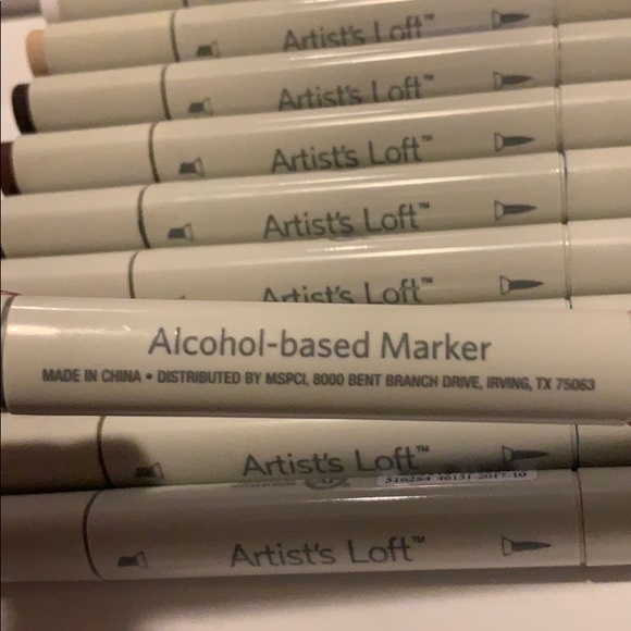 Dual Tip Artist Loft Markers (10) - Picture 2 of 3